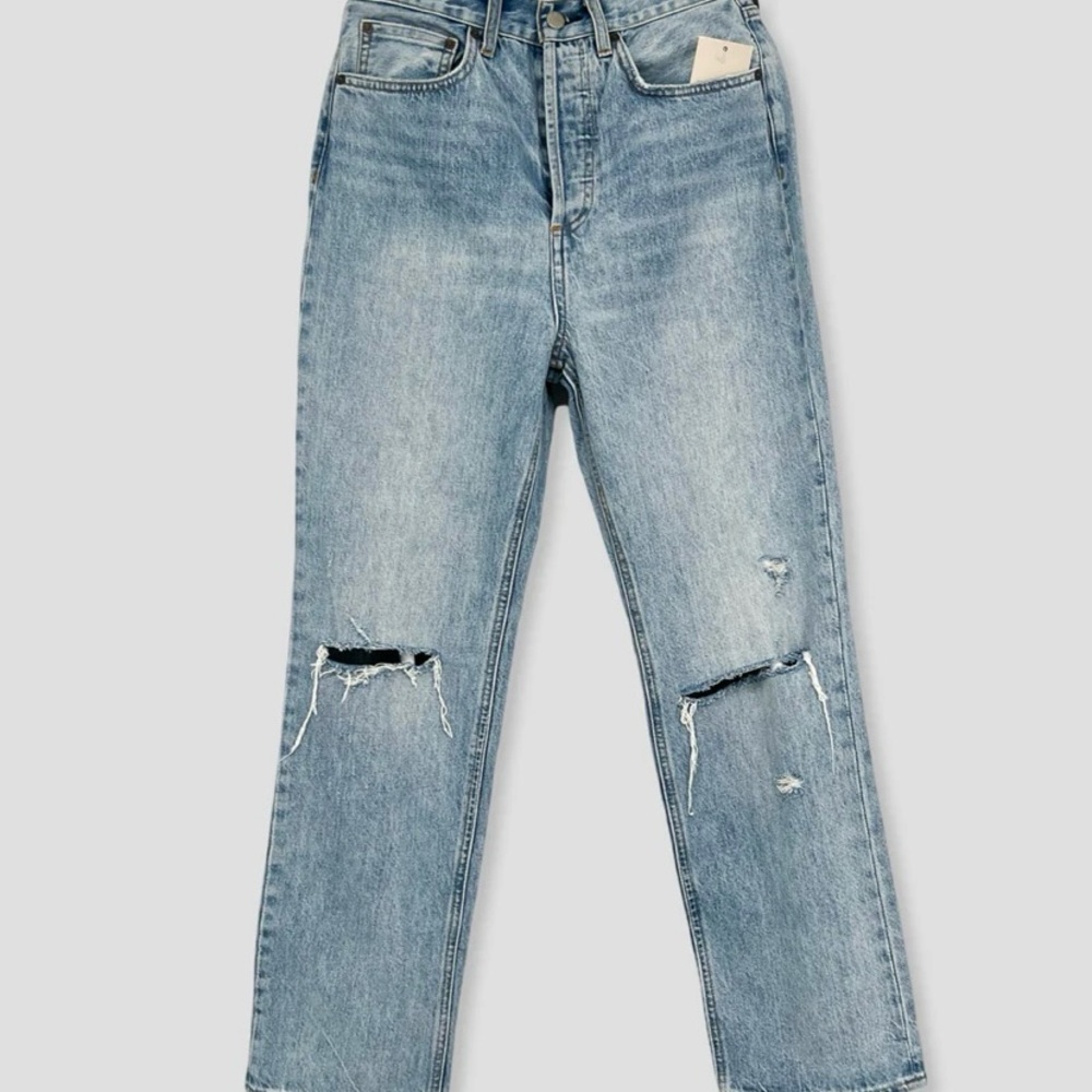 Denim —
The Joni High Rise Loose
Super high-waisted loose jeans